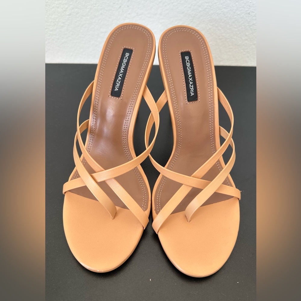 BCBGMAXAZRIA Davey Sandal